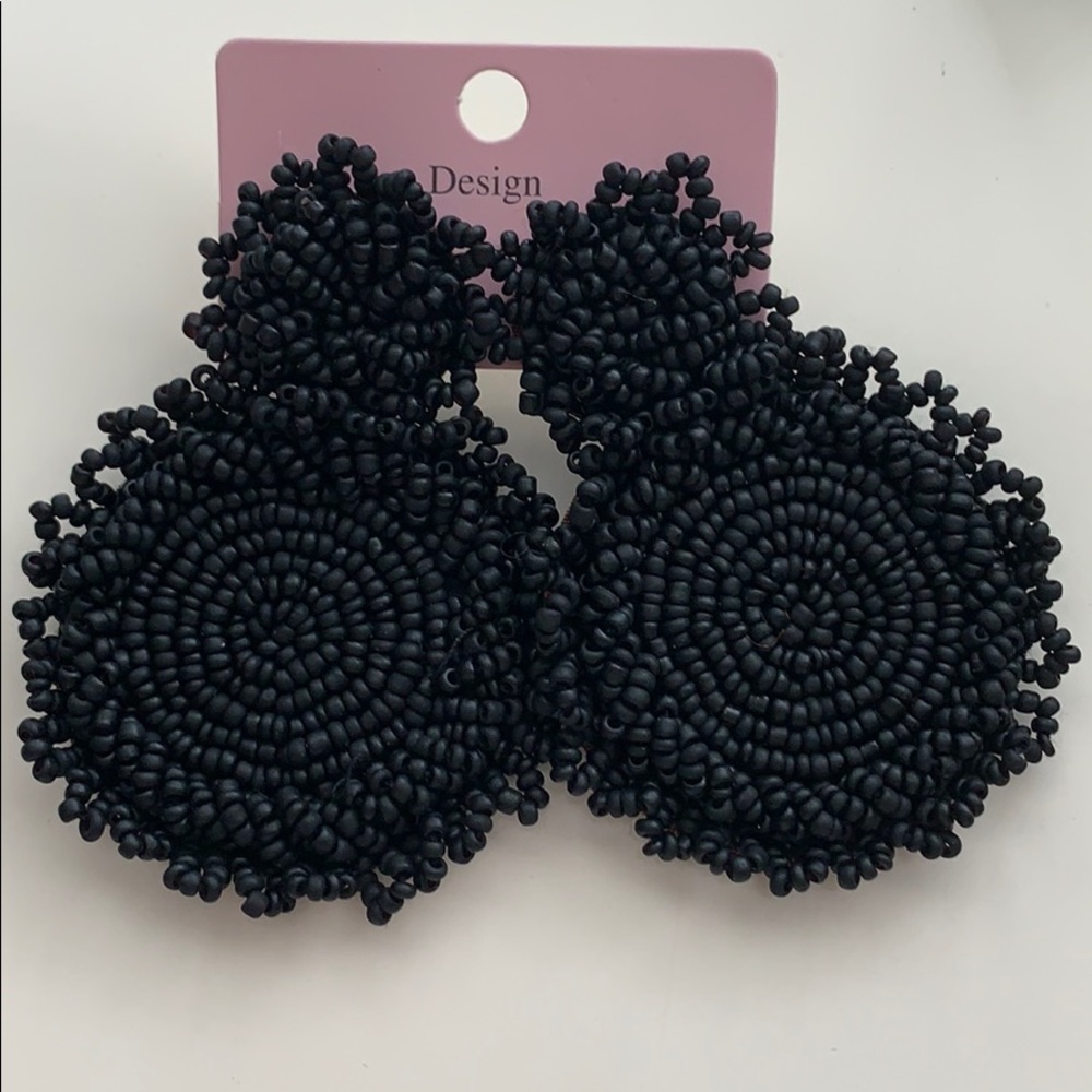 Black beaded Earrings